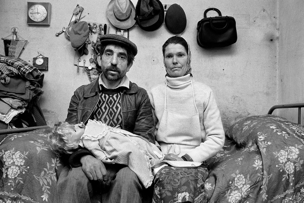 pareja interior hogar retrato domestico anna turbau fotografia documental